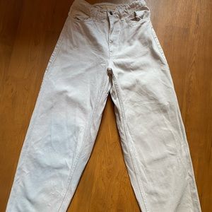 H&M Mom Jeans . Beige/ white color